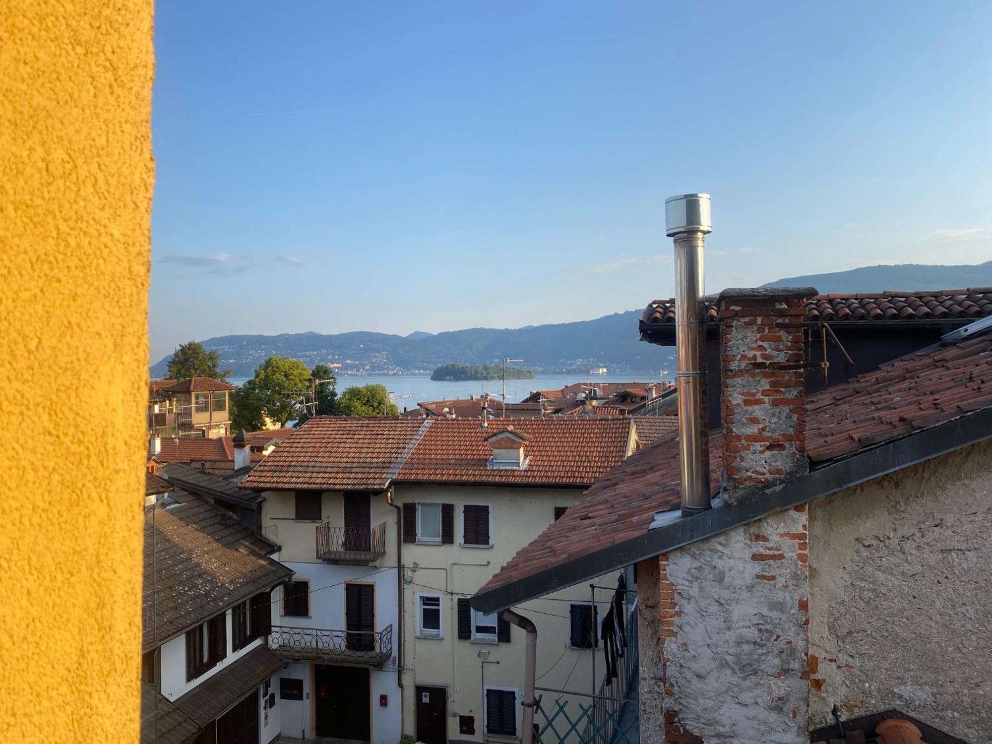 Penthouse Federico With Lake View - Residenza Silvana Вербания Екстериор снимка