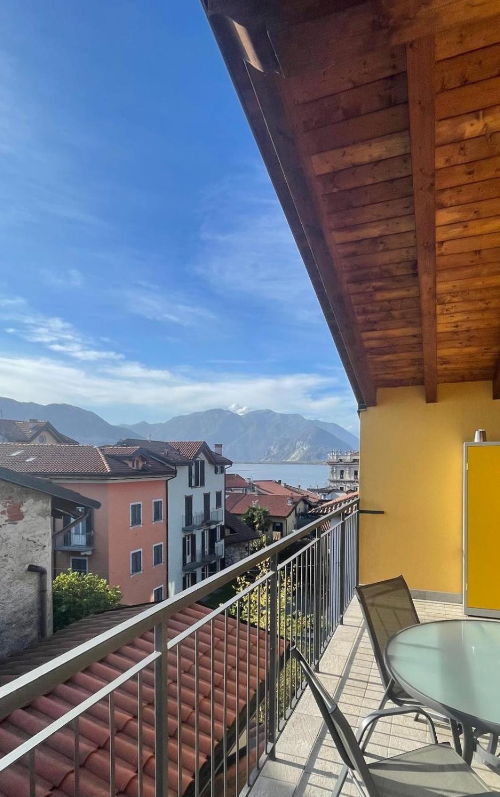 Penthouse Federico With Lake View - Residenza Silvana Вербания Екстериор снимка
